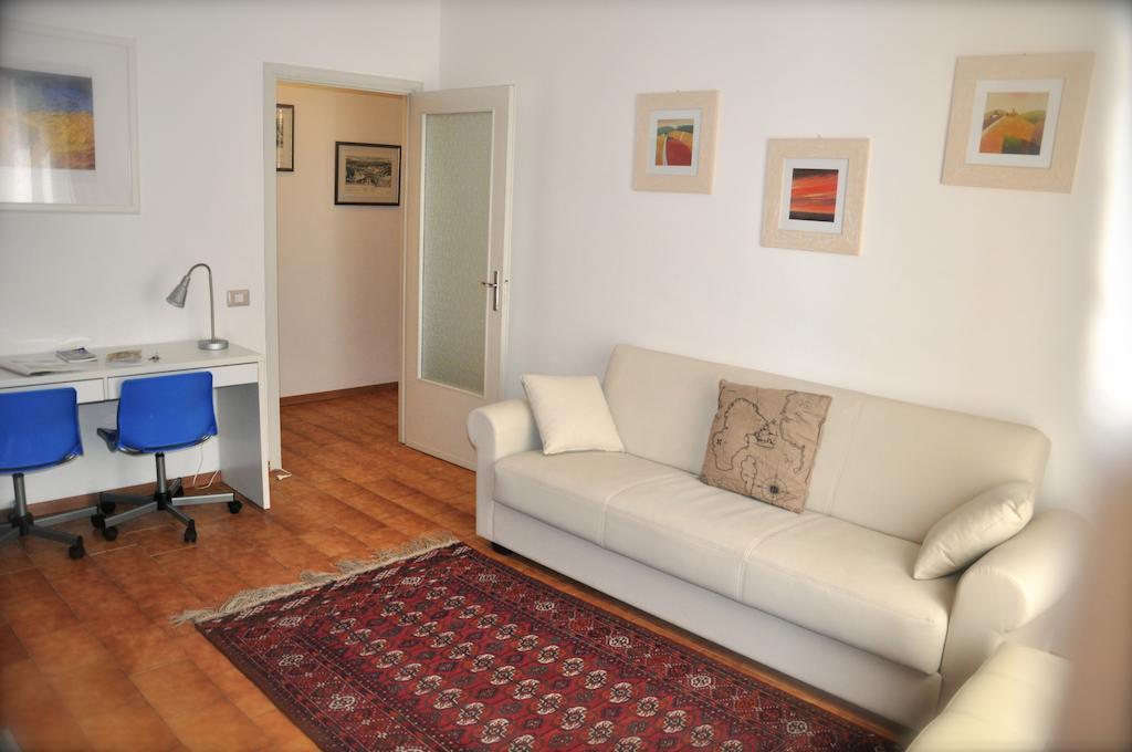Apartment Parmense Parma Quarto foto